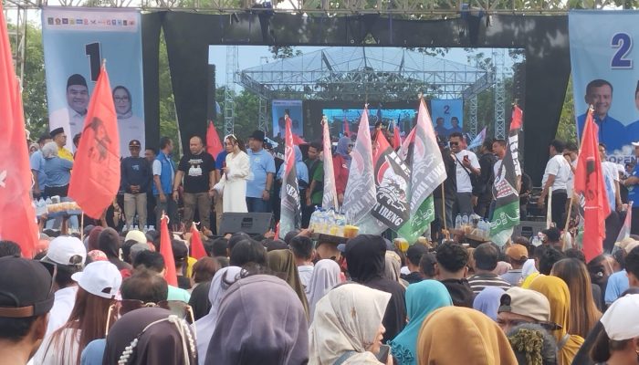 Ribuan Warga Meriahkan Kampanye Akbar, Arief Rohman: Optimis Menang di Atas 75 Persen