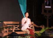 Cerita Happy Salma Saat Monolog di Bumi Kelahiran Pramoedya