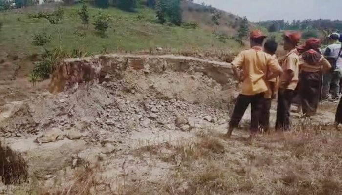 Viral, Semburan Minyak di Kedinding Blora Jadi Tontonan Anak-Anak