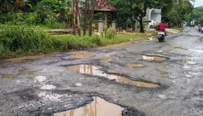 81 Ruas Jalan Rusak di Pati Bakal Diperbaiki Tahun Ini, Ini Daftar dan Anggarannya