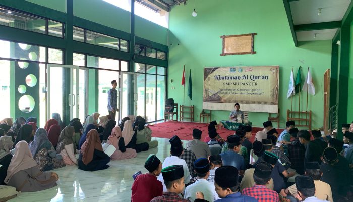 Agenda Ramadan, SMP NU Pancur Salurkan Paket Sembako dan Santuni Yatim Piatu
