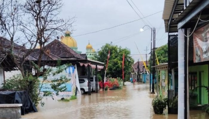 Tanggul di Batangan dan Jakenan Pati Jebol, Ratusan Rumah Warga Terendam Banjir 