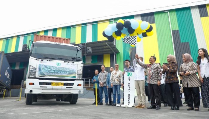 Gubernur Jateng dan Menteri Perindustrian Lepas Ekspor Mainan Anak ke AS Senilai Rp 23,5 Miliar