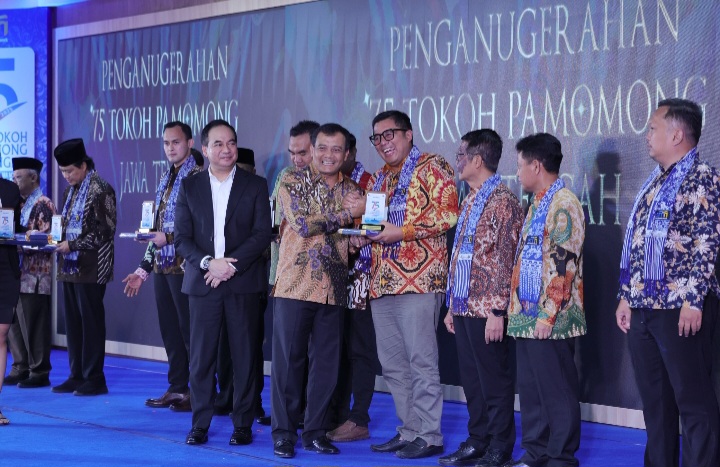 Mohammad Saleh Raih Penghargaan Tokoh Pamomong Jawa Tengah